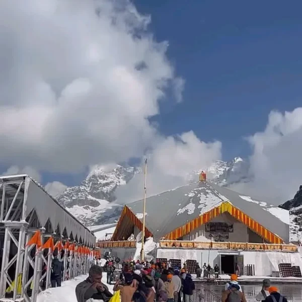 Gurudwara Shri Hemkunt Sahib Utrakhand (1)